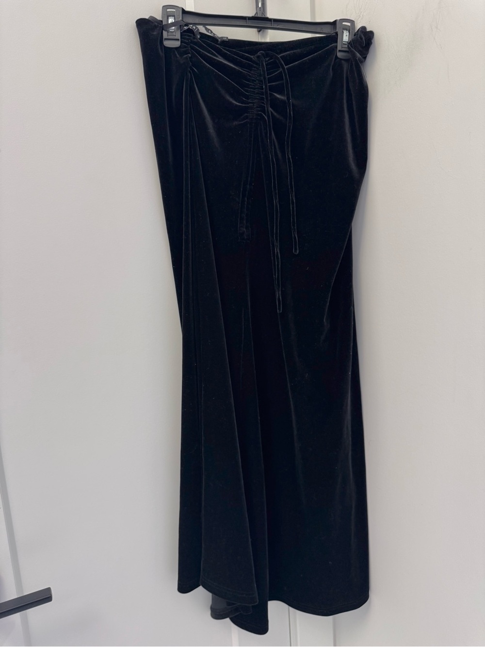 SO Black Velvet Ruched Drawstring Maxi Skirt